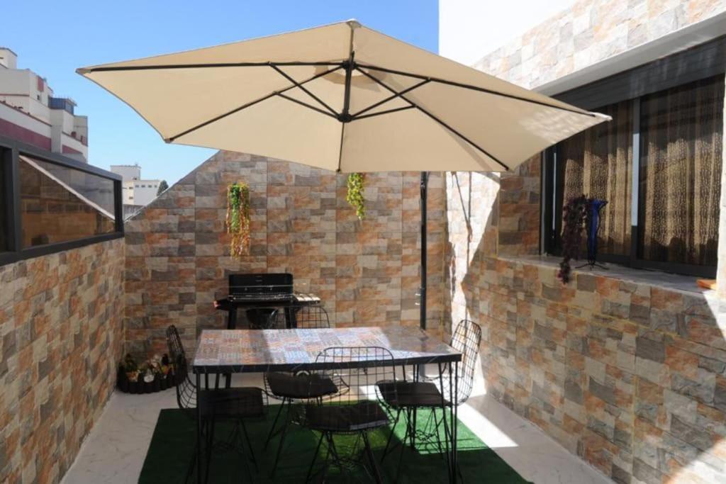 Appartement Meuble Et Bien Situe 메크네스 외부 사진